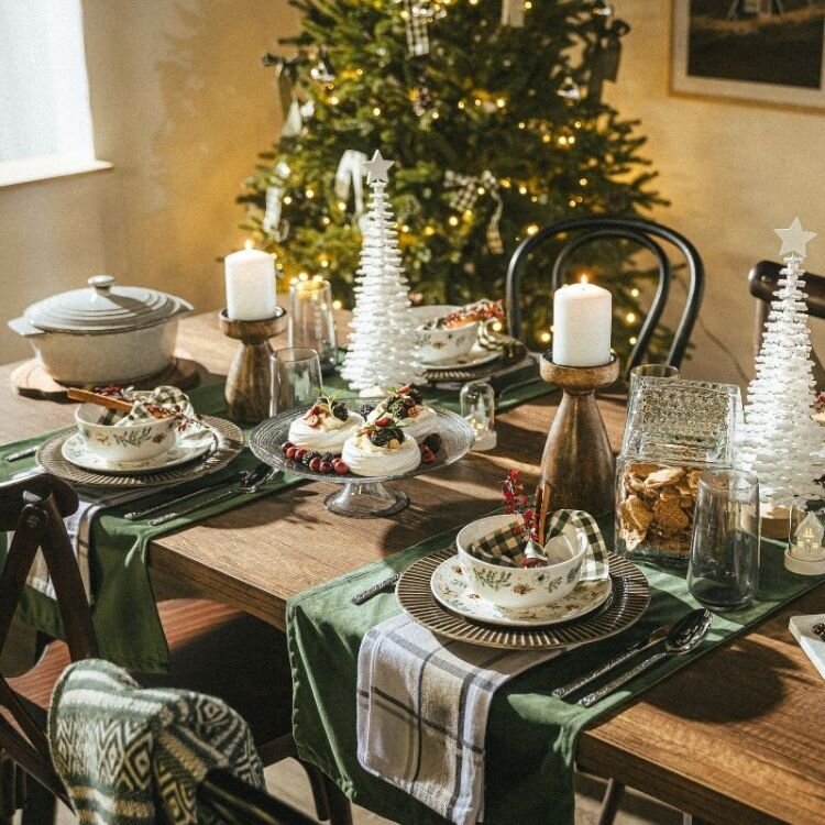 Prostřený štědrovečerní stůl. 