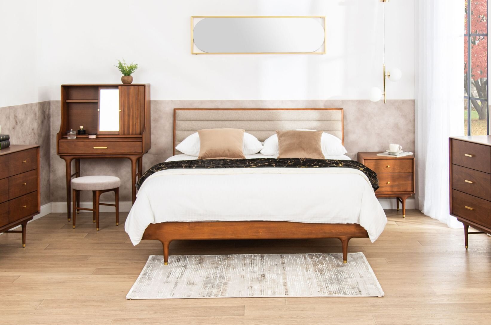 Obývací pokoj s dřevěným nábytkem v moderním stylu poloviny století.