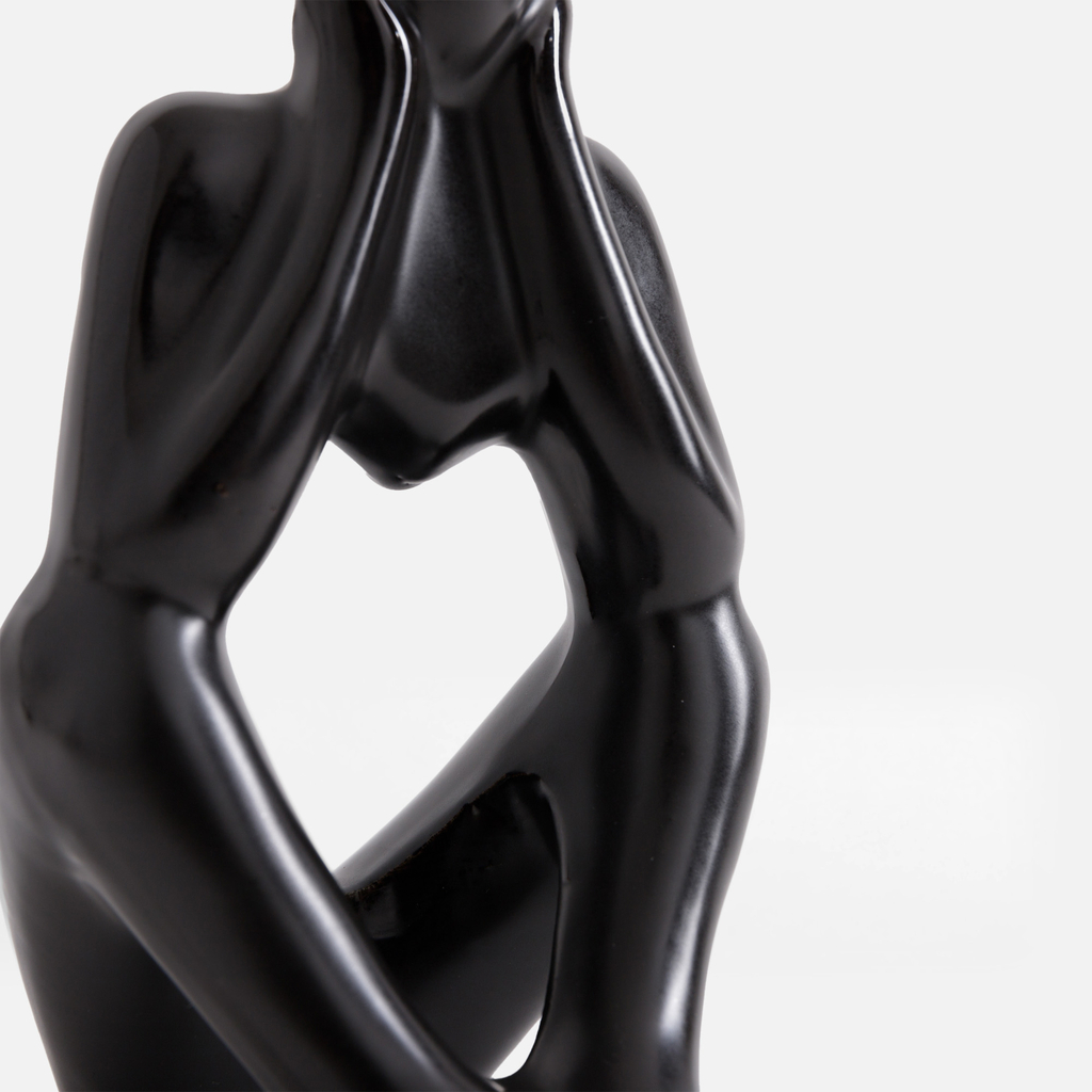 Černá dekorativní figurka ZAMYŠLENÝ ČLOVĚK 19 cm