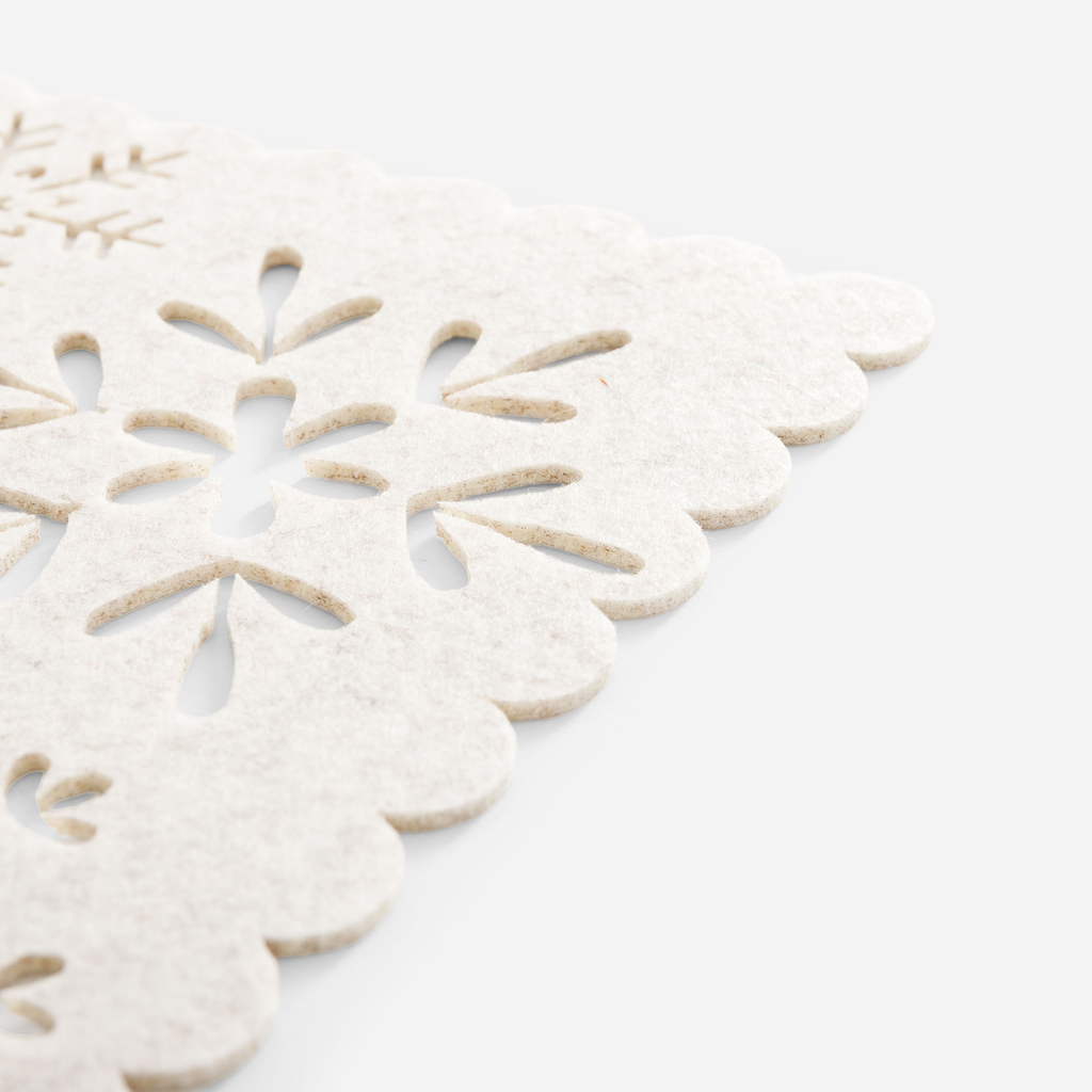 Podložka na stůl béžová sváteční 40x32,5 cm