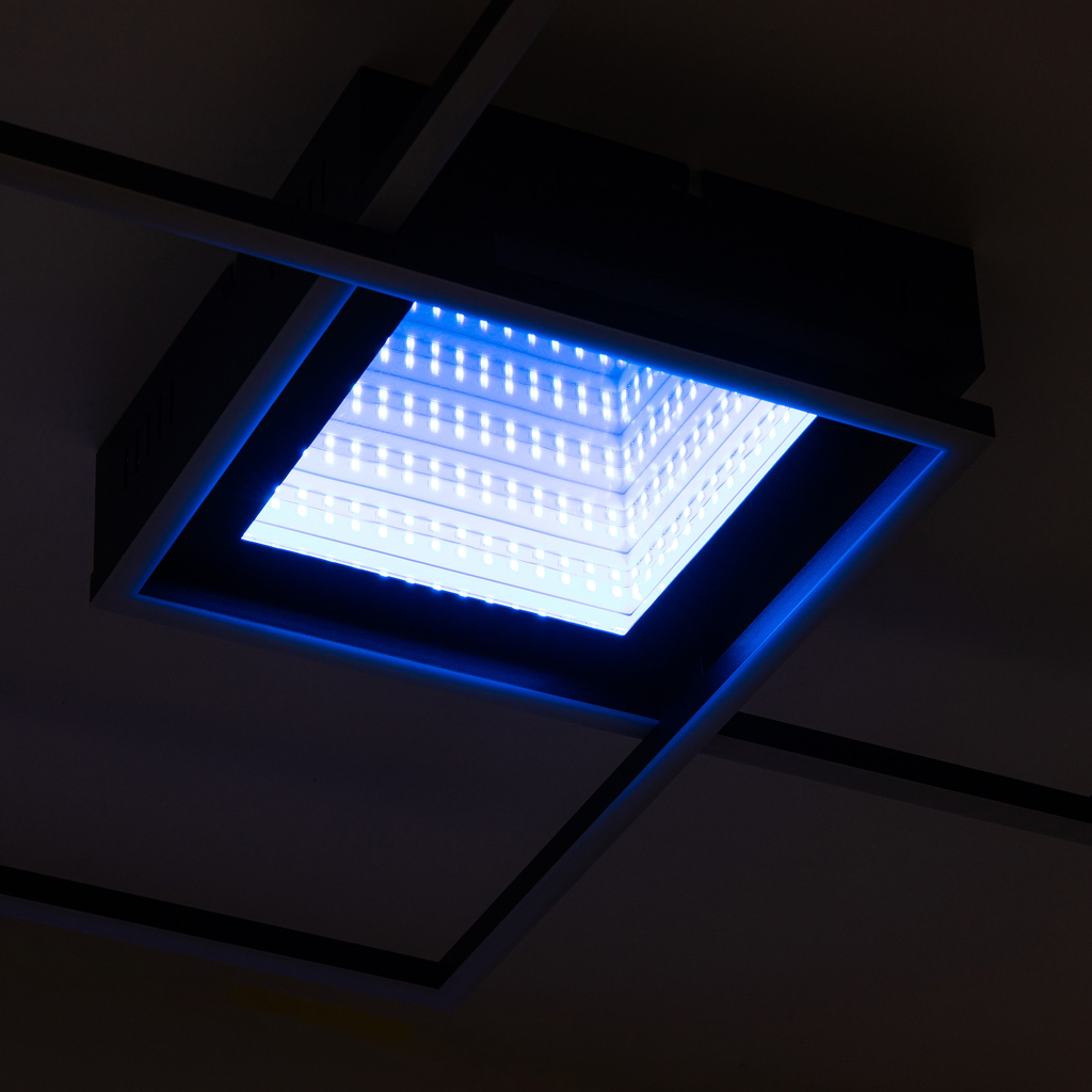 Černé stropní svítidlo rám LED RGB LUMI s dálkovým ovládáním