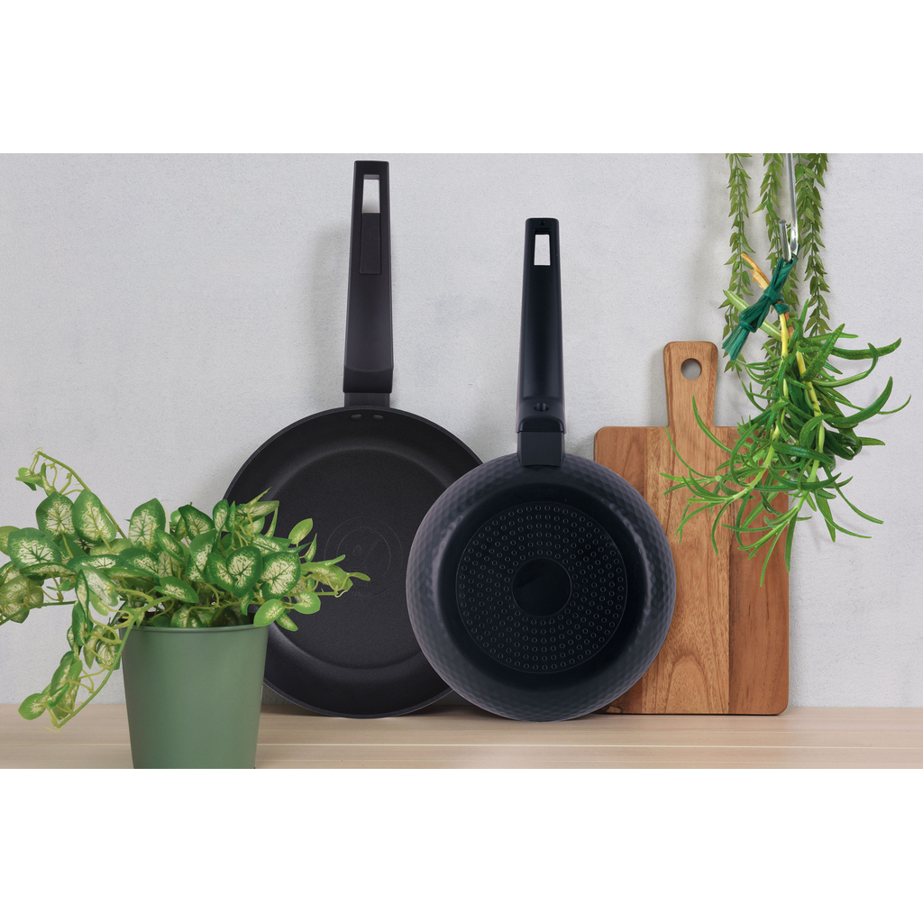 Černá indukční pánev OLIO 28 cm