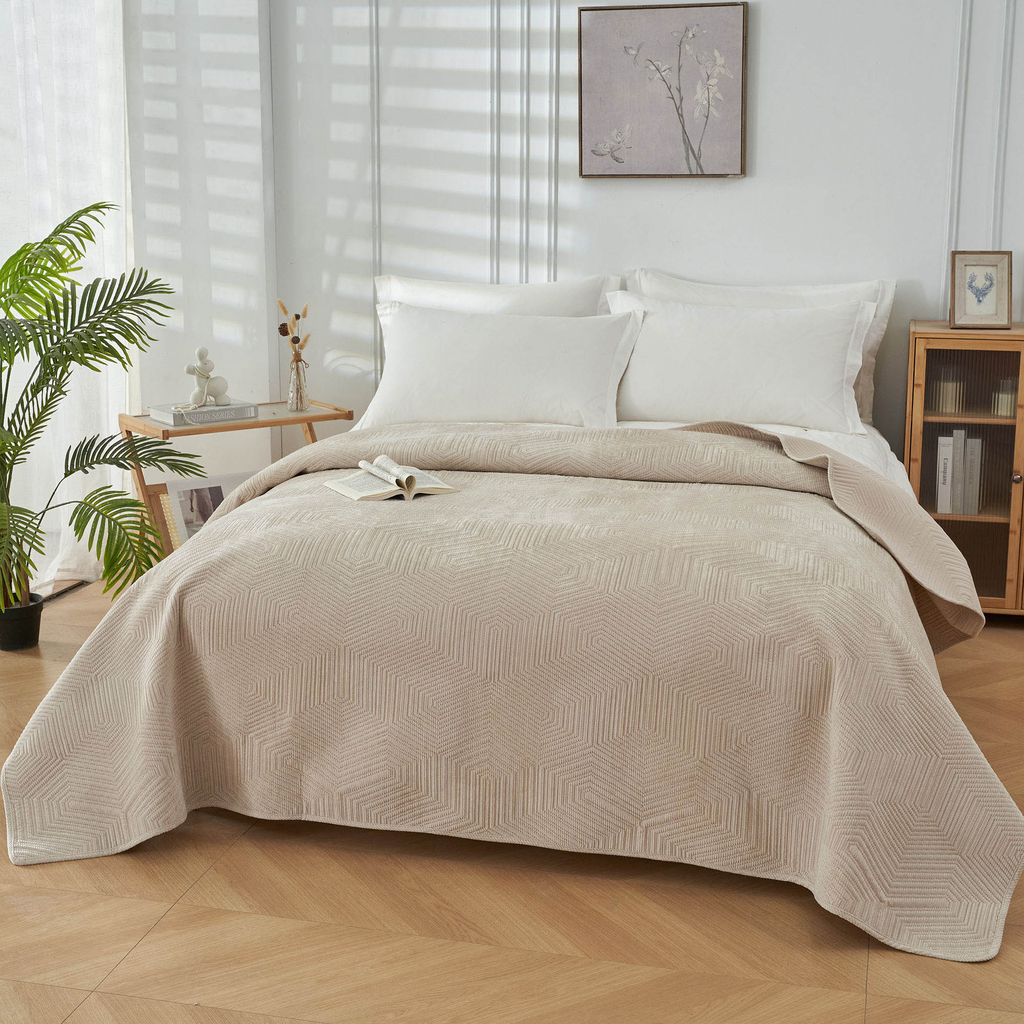 Krémový přehoz na postel HYPNOSE 180x200 cm