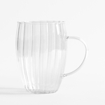 Drážkovaná sklenice s uchem 500 ml