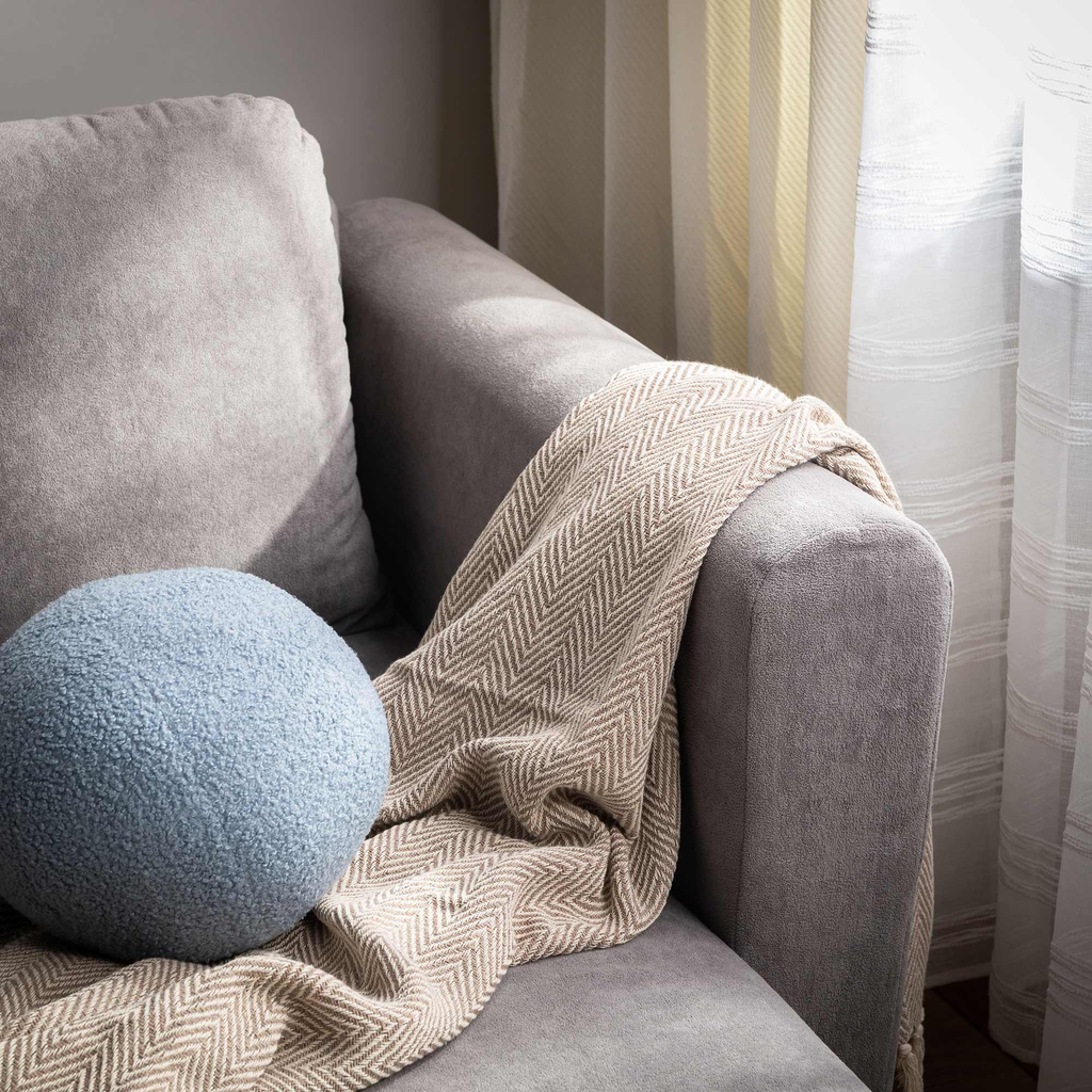 Dekorační modrý polštář BALL 27 cm