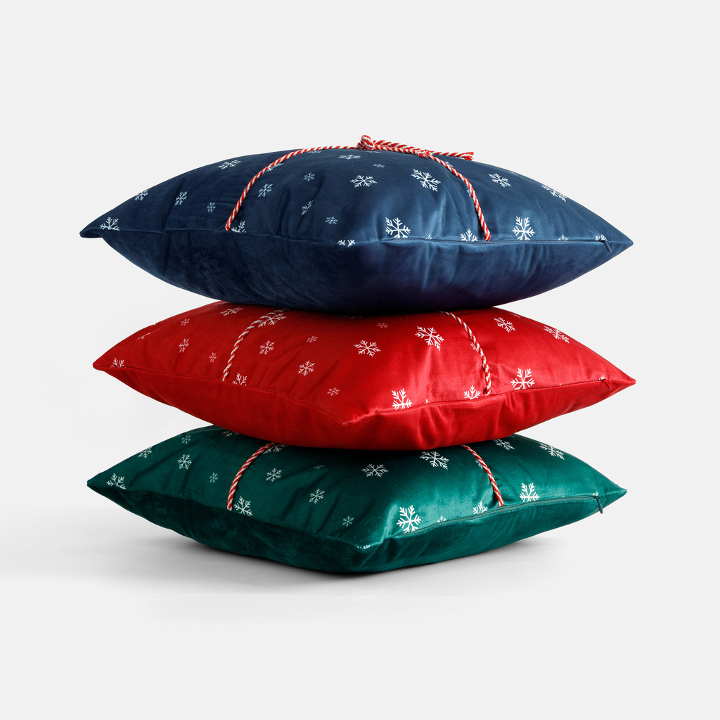 Vánoční povlak na polštář tmavě modrý GIFT 45x45 cm