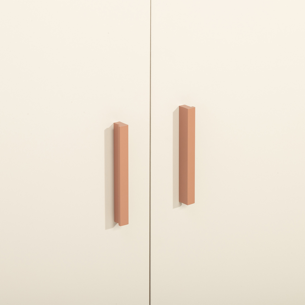 Vysoká šatní skříň se zásuvkami písková barva MILLES