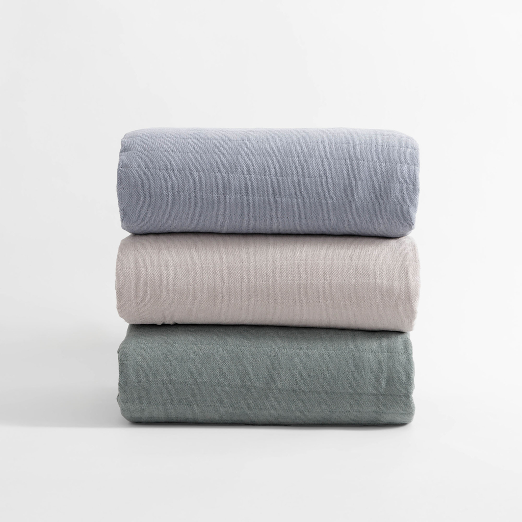 Šedý přehoz CASSIEN 220x240 cm