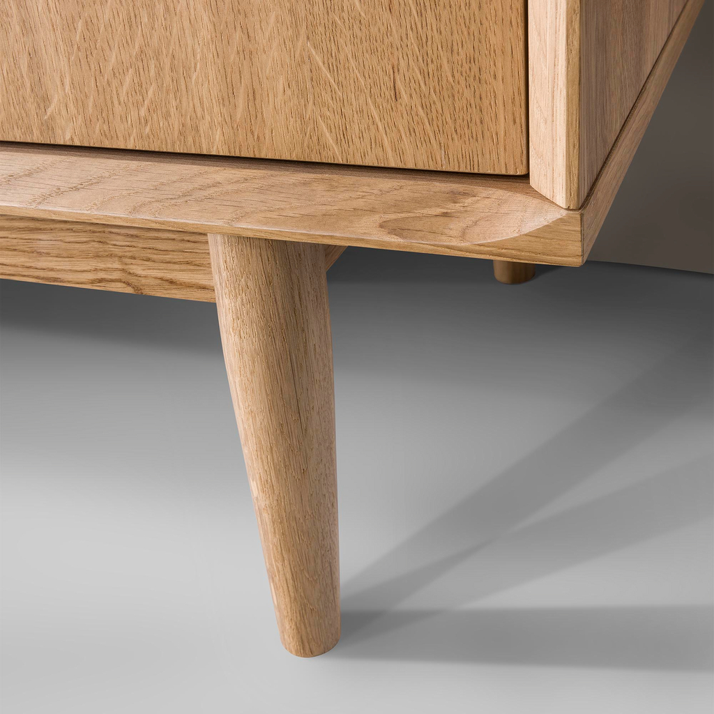 Komoda z szufladami na nóżkach RETRO