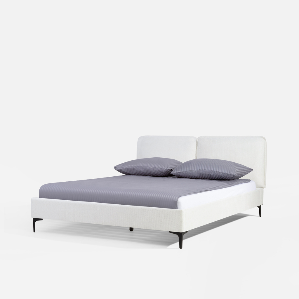 Čalouněná krémová postel KARIO 160x200cm