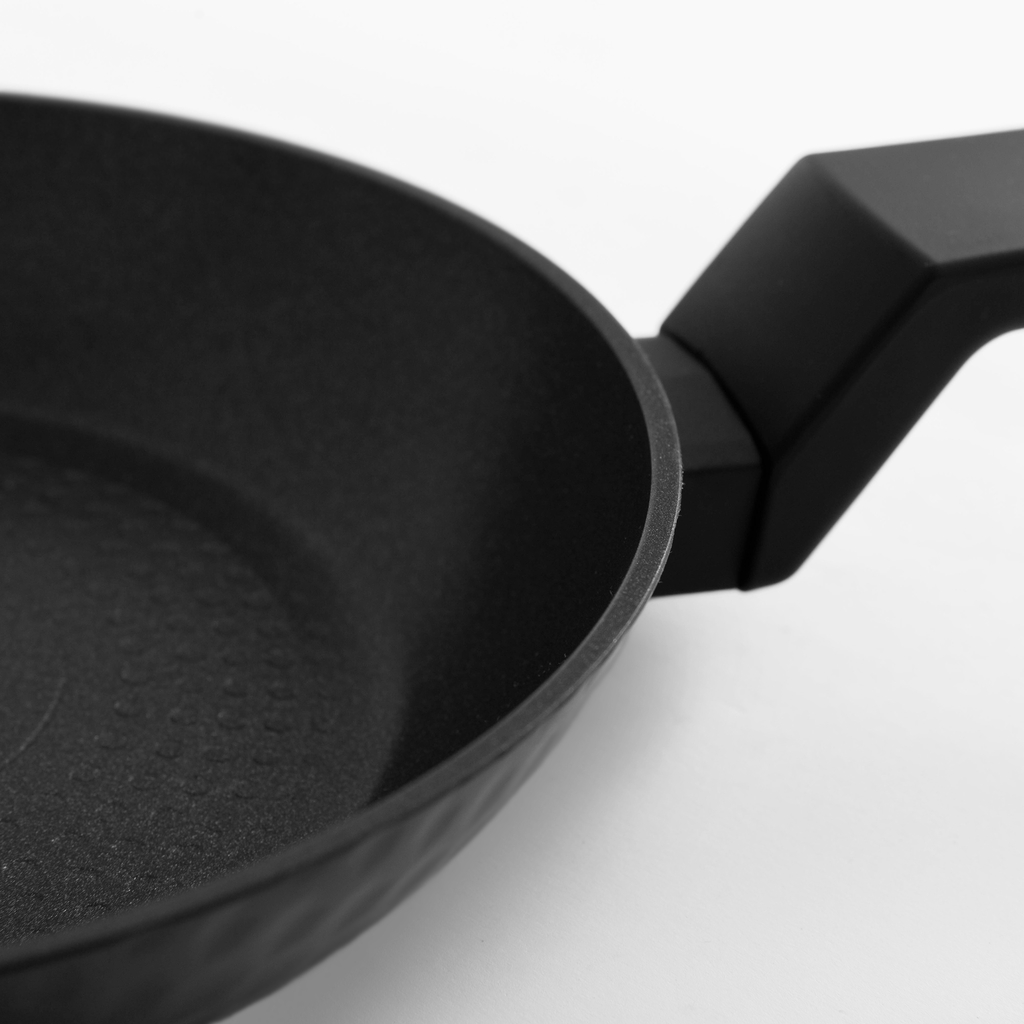 Černá indukční pánev OLIO 20 cm