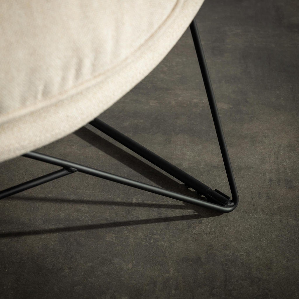 Béžové čalouněné křeslo DYNASTI