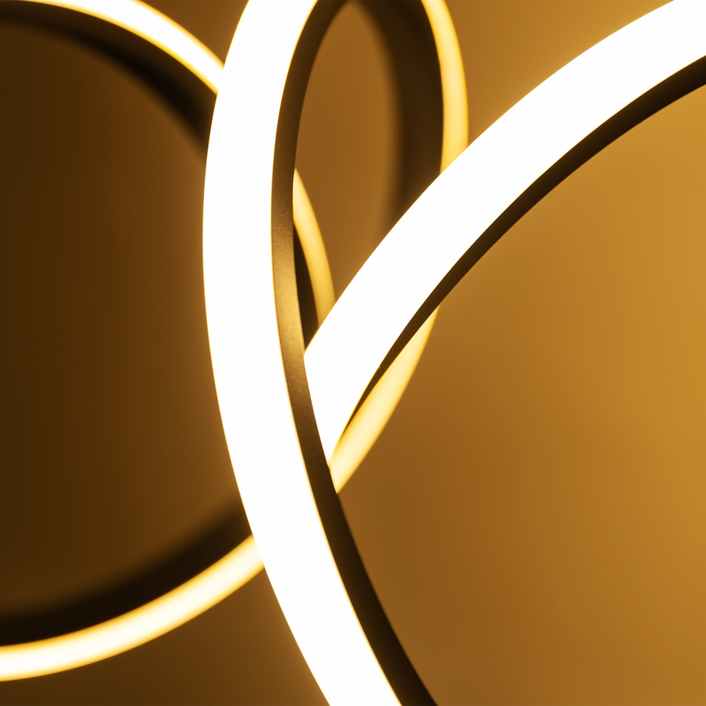 Černé LED stropní svítidlo stuha CLINT 41 cm