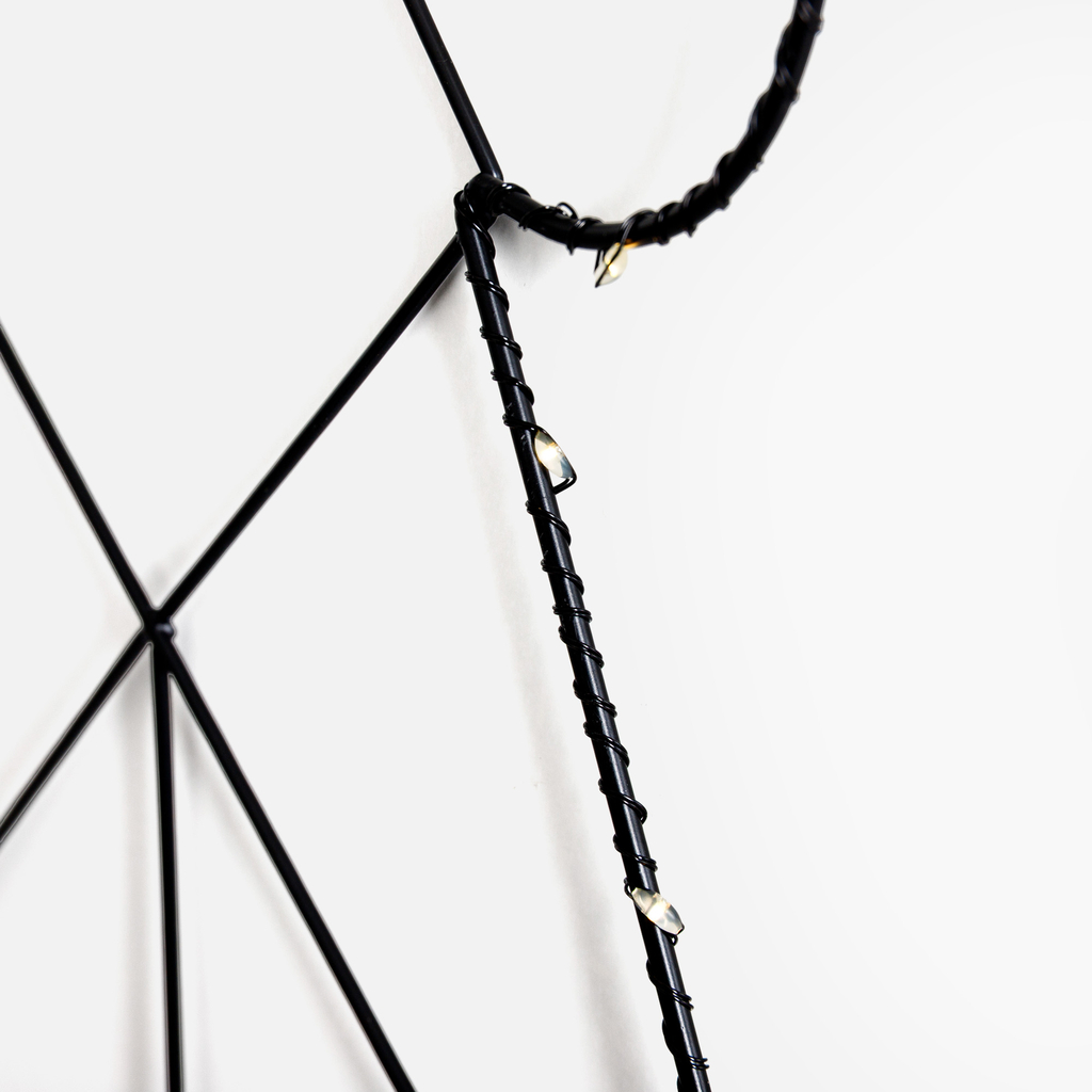 LED závěsná dekorace andílek 47 cm