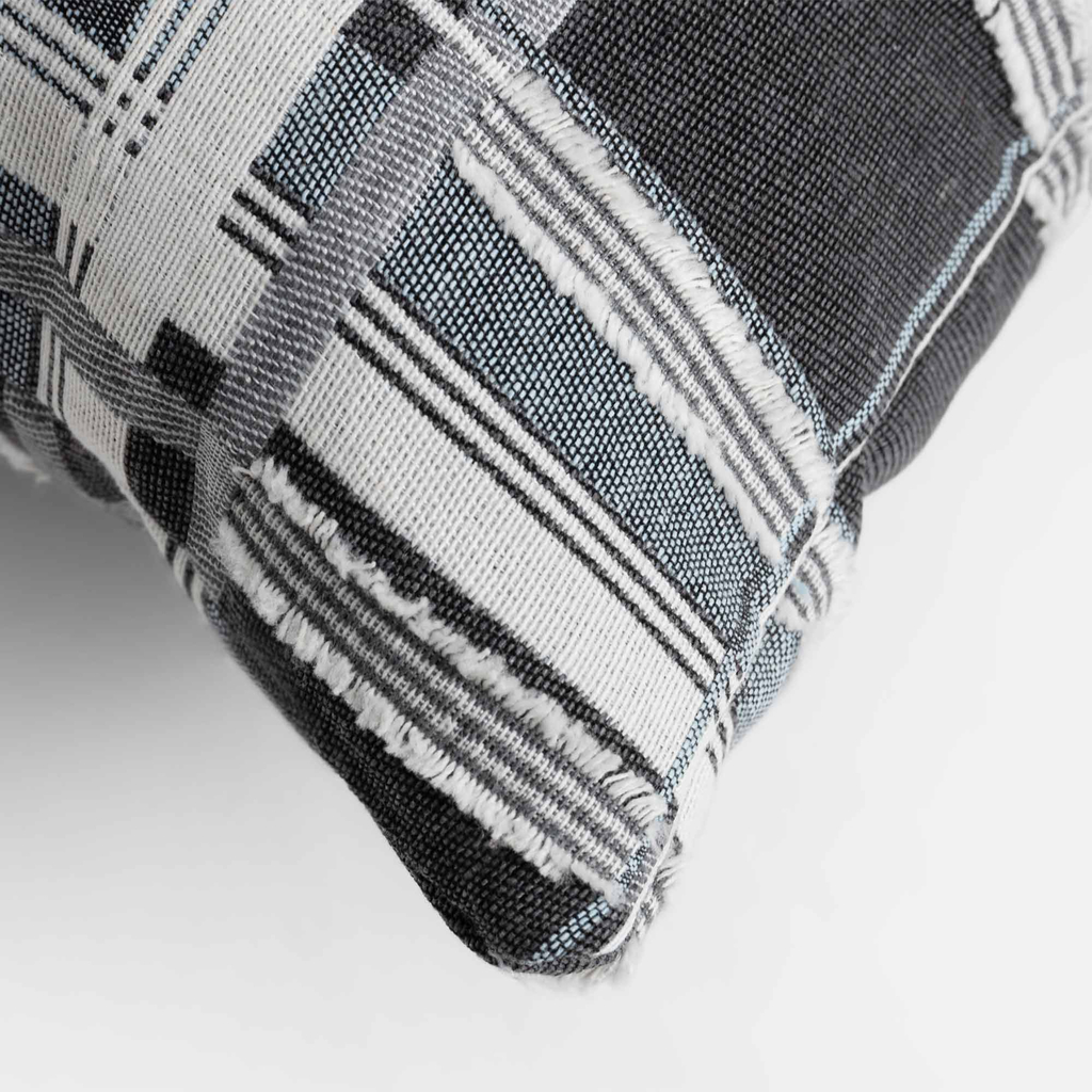 Polštář kostkovaný šedý IRMA 45x45 cm