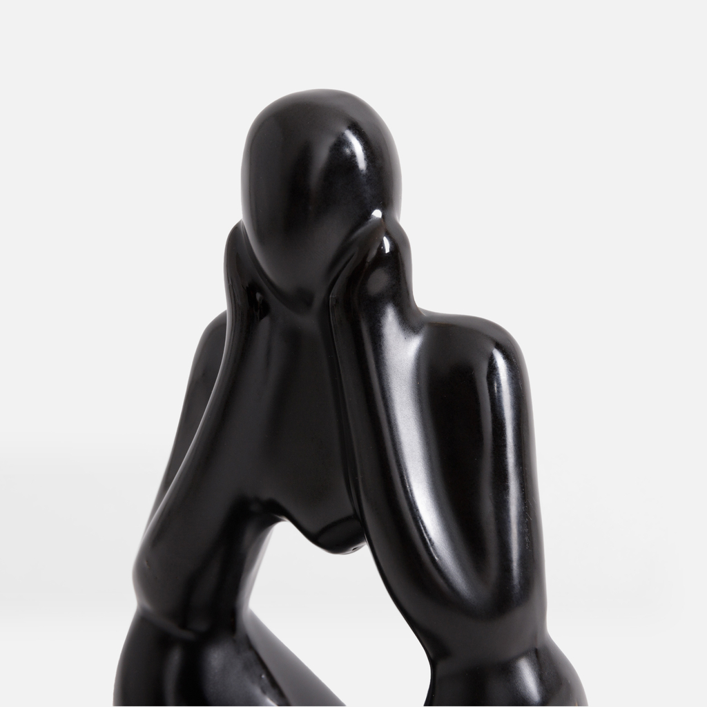 Černá dekorativní figurka ZAMYŠLENÝ ČLOVĚK 19 cm