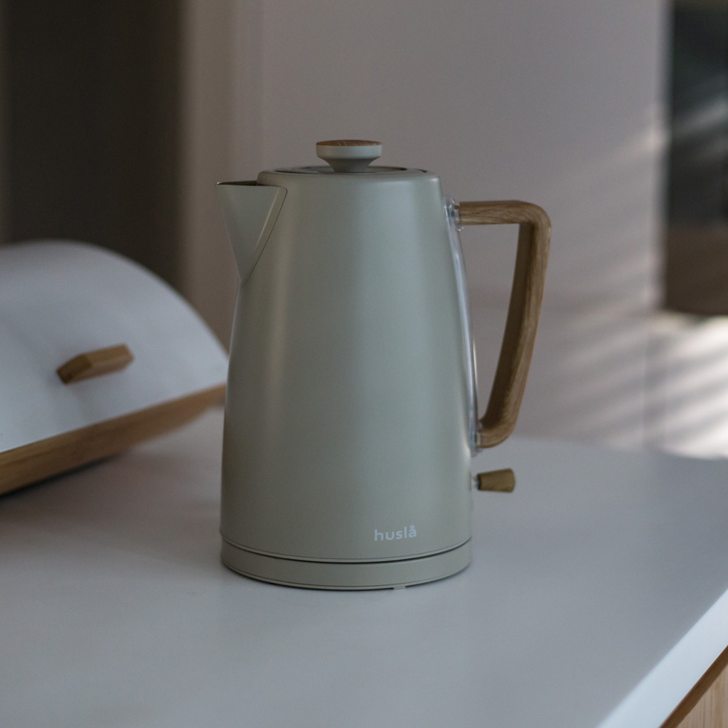 Olivová rychlovarná konvice HUSLA SCANDIC 1,7 l