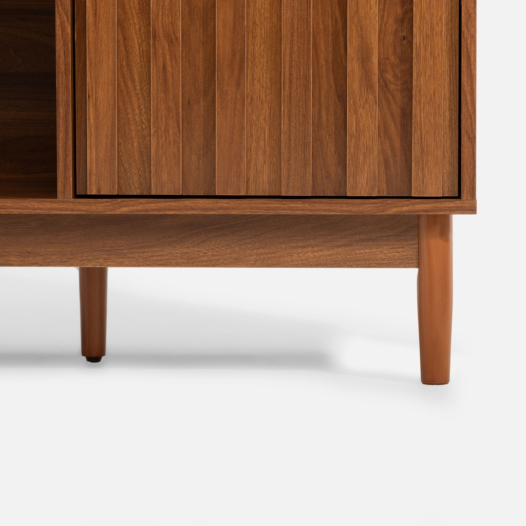 Široká drážkovaná komoda TURRO