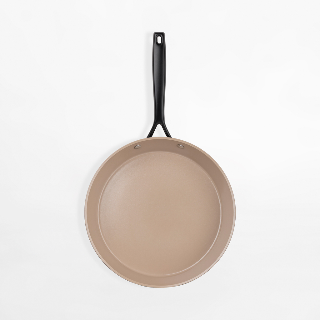 Hliníková pánev CARINA BLACK 28 cm