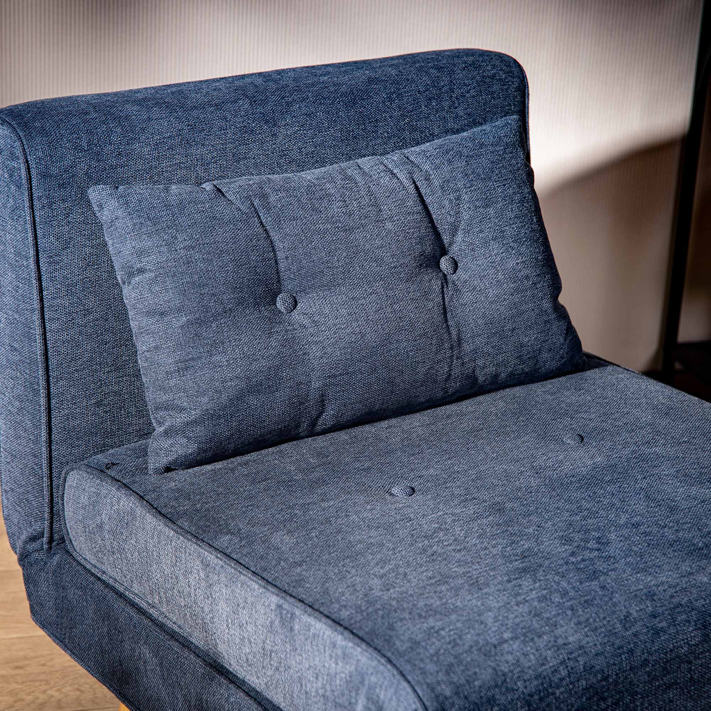 Tmavě modré rozkládací křeslo LAVILLA