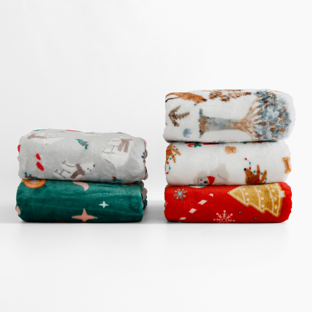 Vánoční deka s koníky zelená CODIE 130x160 cm