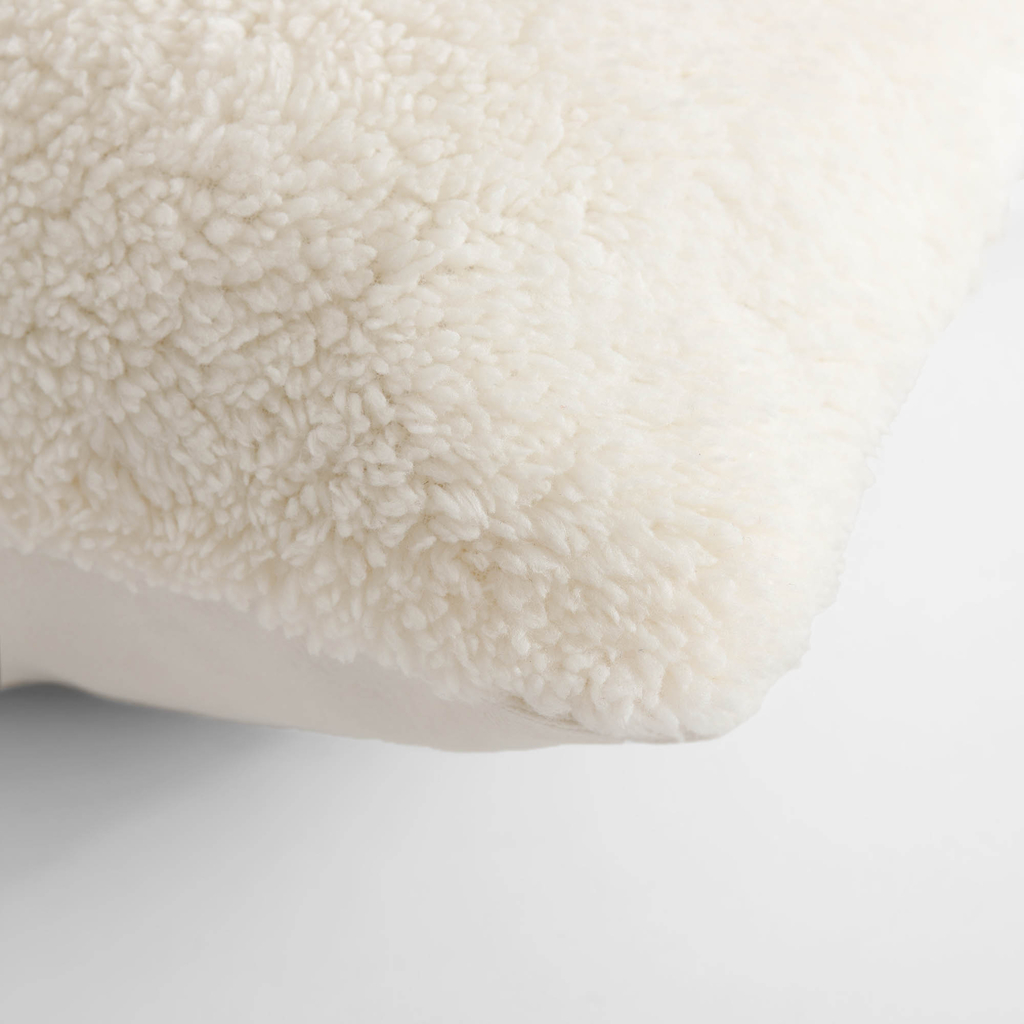 Polštář s vánočním motivem s medvědem FLUFF 45x45 cm