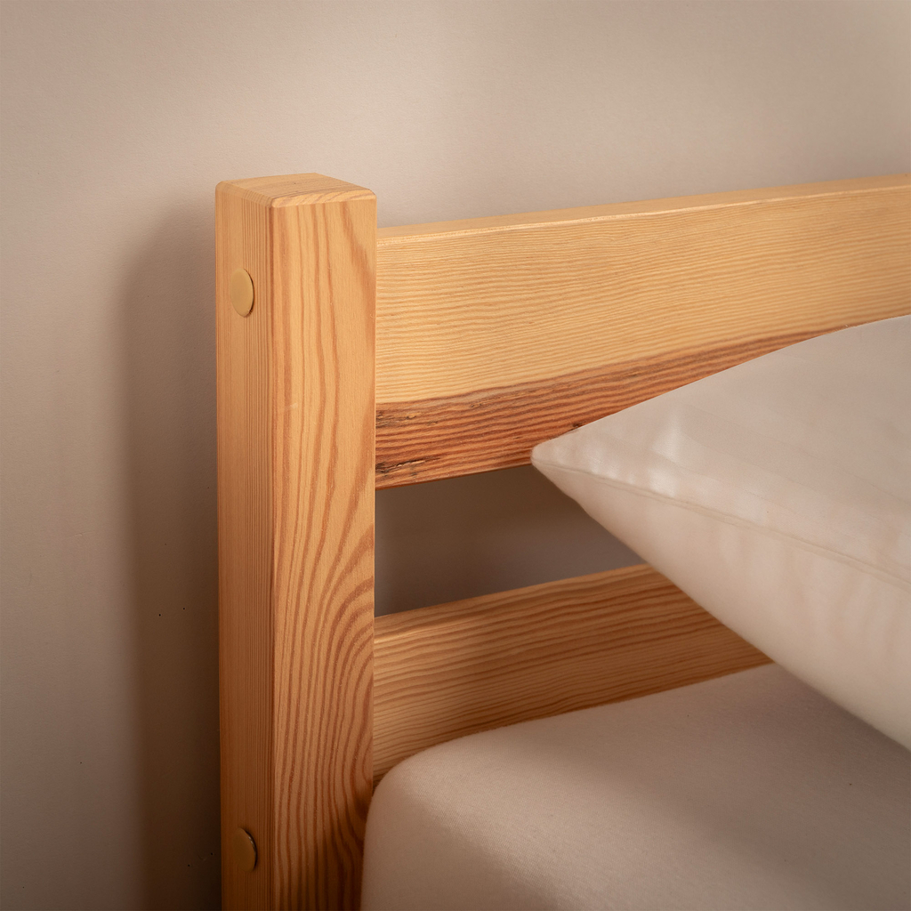 Dřevěná postel s roštem KAROL 90x200 cm