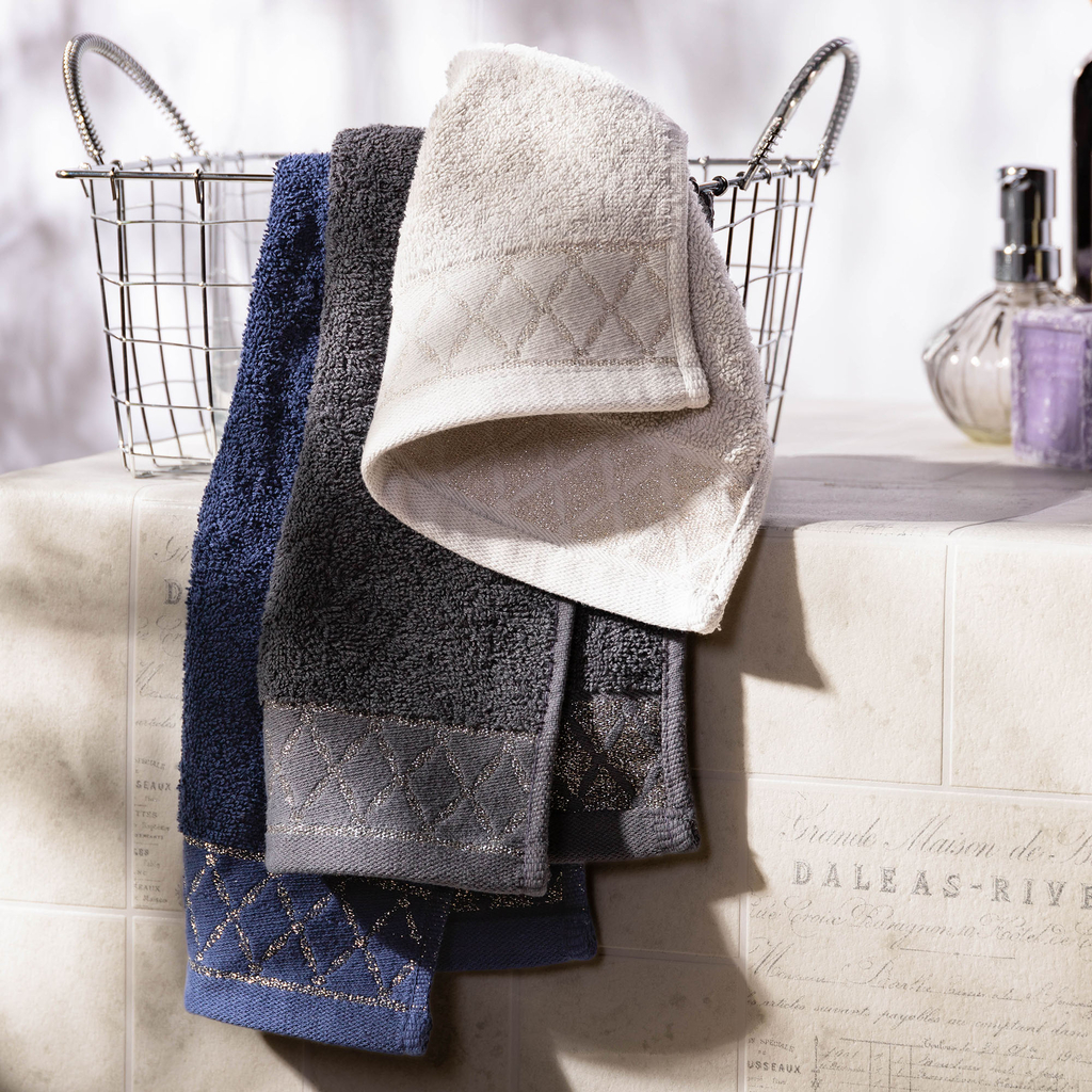 Bavlněný ručník v ocelové barvě LAYLA 50x90 cm