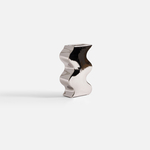 Stříbrná geometrická váza 20 cm