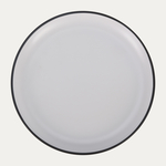 Bílý talíř s černým okrajem 21 cm