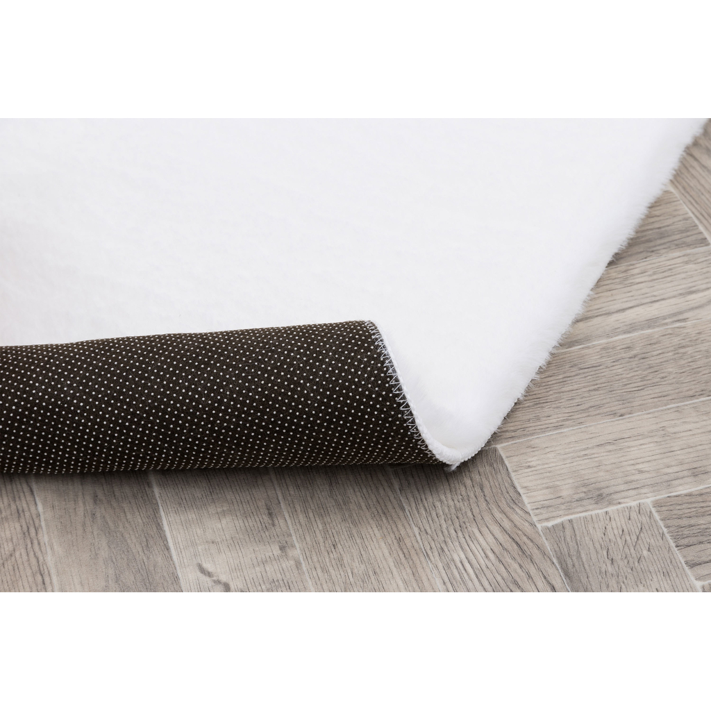 Bílý koberec RABBII 160x220 cm