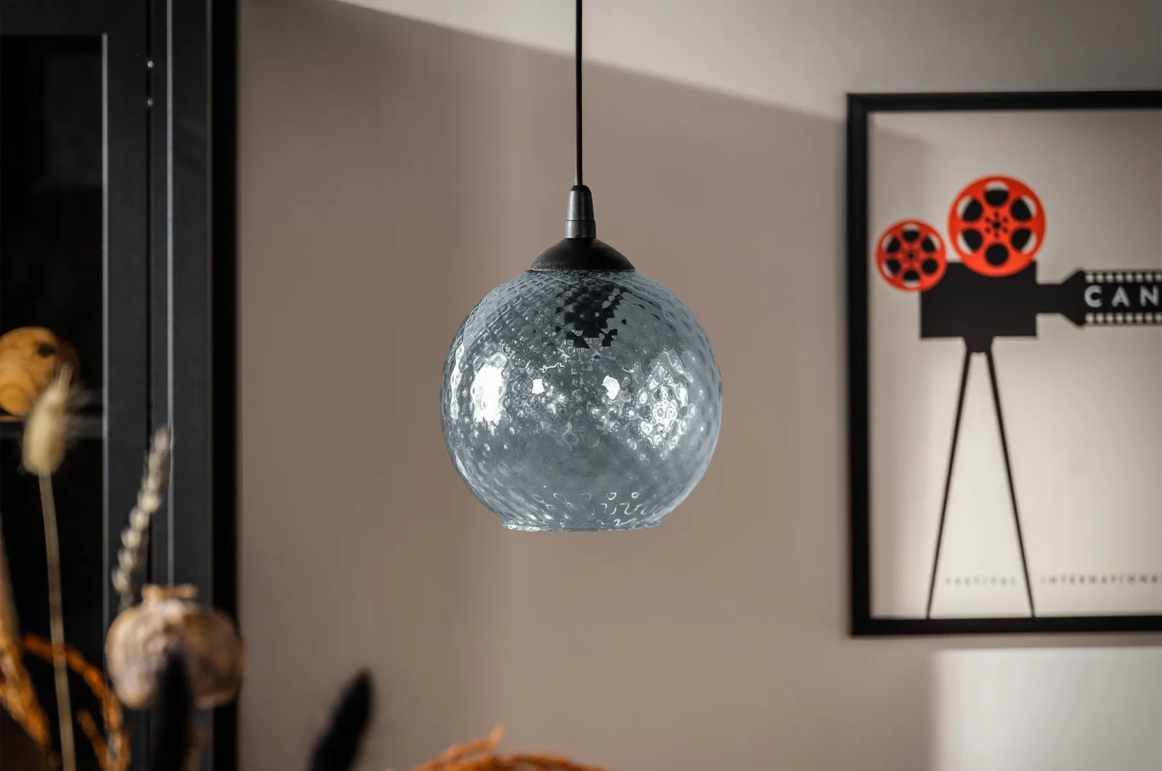 Retro styl v obývacím pokoji – jak zařídit interiér s nádechem nostalgie, ale bez kýče?