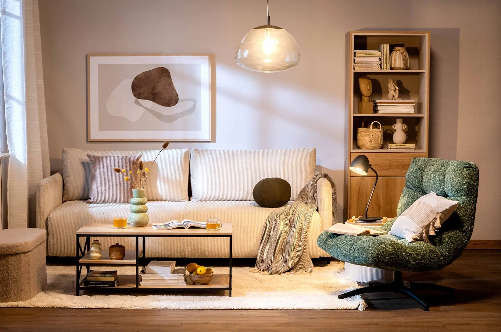 Jak uspořádat domácí knihovnu? Praktické triky pro skladování knih v každém interiéru