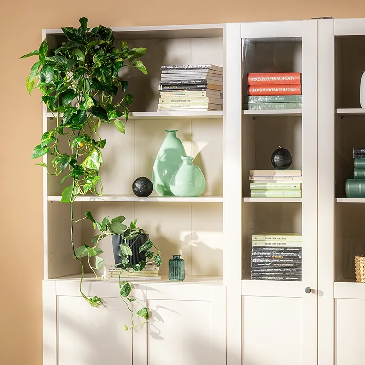 Jak uspořádat domácí knihovnu? Praktické triky pro skladování knih v každém interiéru