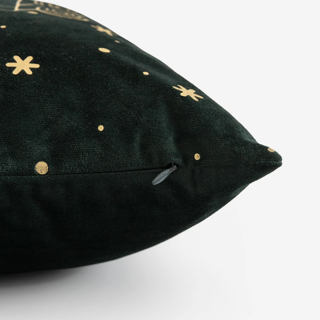 Vánoční polštářek tmavě zelený CANELLA 45x45 cm