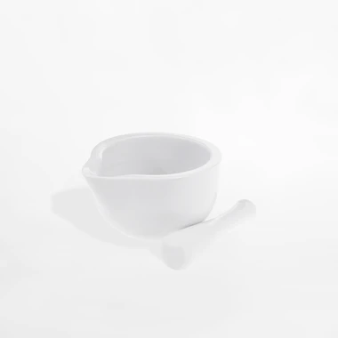 Porcelánový hmoždíř a tlouk