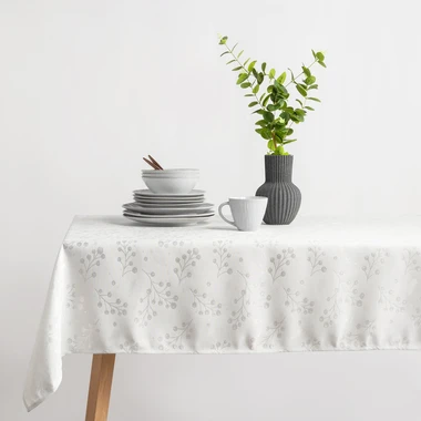 Bílý ubrus FRIO 140x260 cm