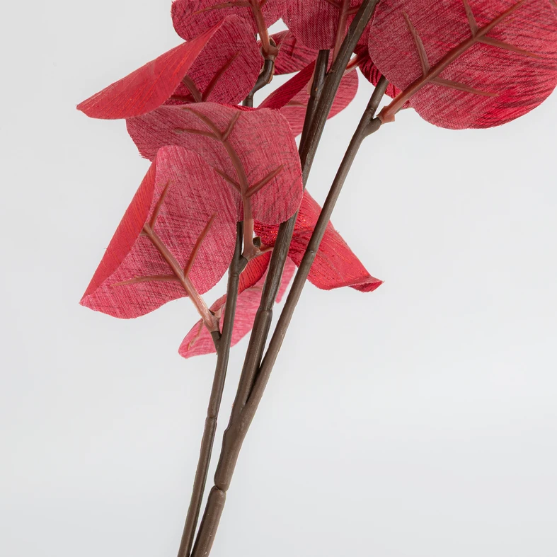 Sztuczny kwiat ciemnoczerwony – zbliżenie