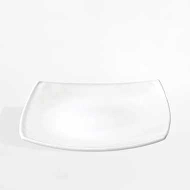 Hranatý jídelní talíř NELI 33x26 cm bílý.