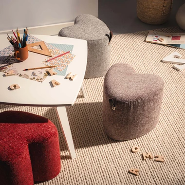 Malý fialový taburet srdce ILLON