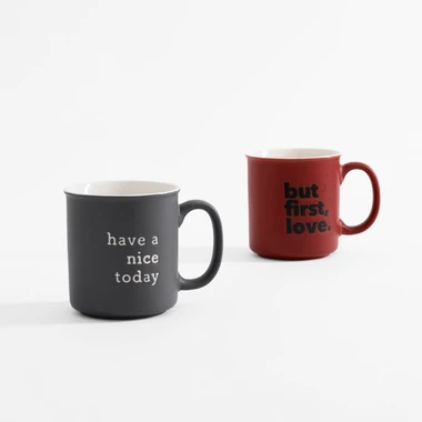 Červený porcelánový hrnek 520 ml