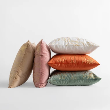 Bílý povlak na polštář CASILA 45x45 cm