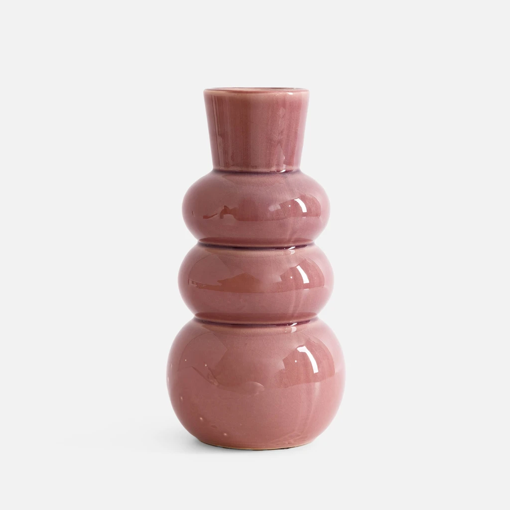 Wazon ceramiczny w kolorze zgaszonego różu. Wyraźny wysoki połysk szkliwa. 