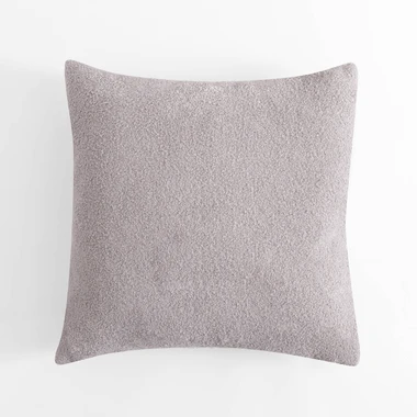 Světle šedý dekorační polštář BOUCLE 45x45 cm