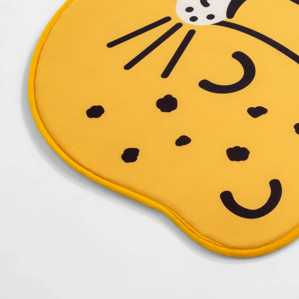 Koberec ve tvaru tygra BUBU 50x70 cm