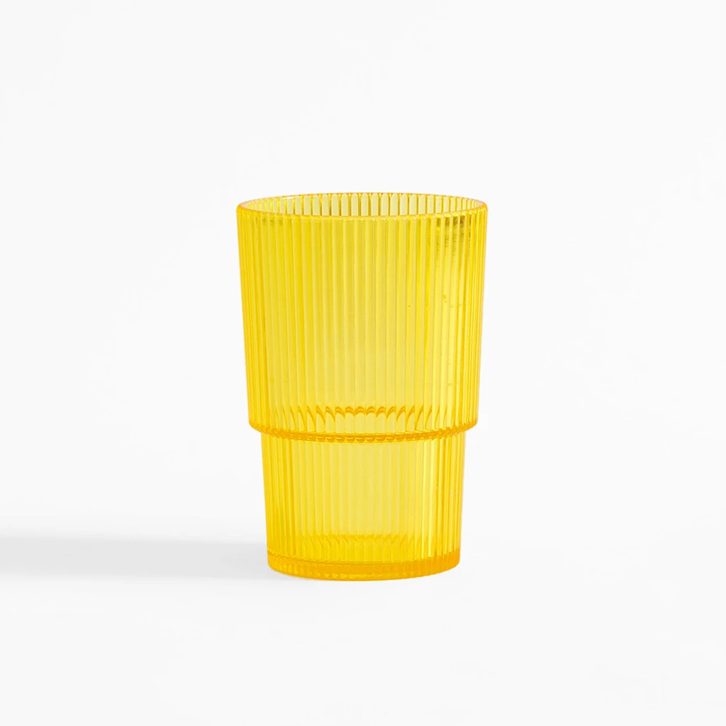 Plastikowy kubek na zimne napoje
