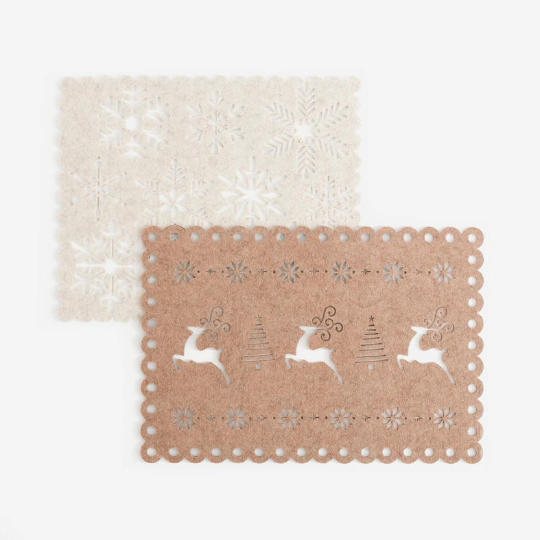 Podložka na stůl béžová sváteční 40x32,5 cm