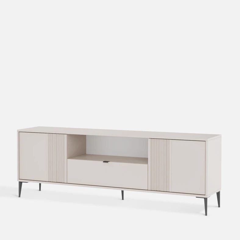 Szafka RTV INERTIA – kaszmirowy odcień, praktyczny układ i przestrzeń na sprzęt multimedialny.