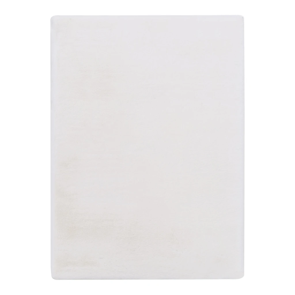 Prostokątny biały dywan