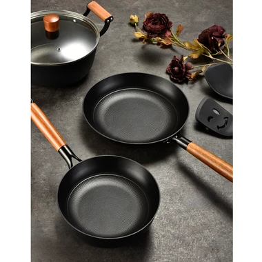 Černá litinová pánev FERRO 20 cm